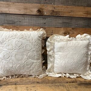 Set of 2 Vintage Decorative Ecru -color Candlewick Design Pillows